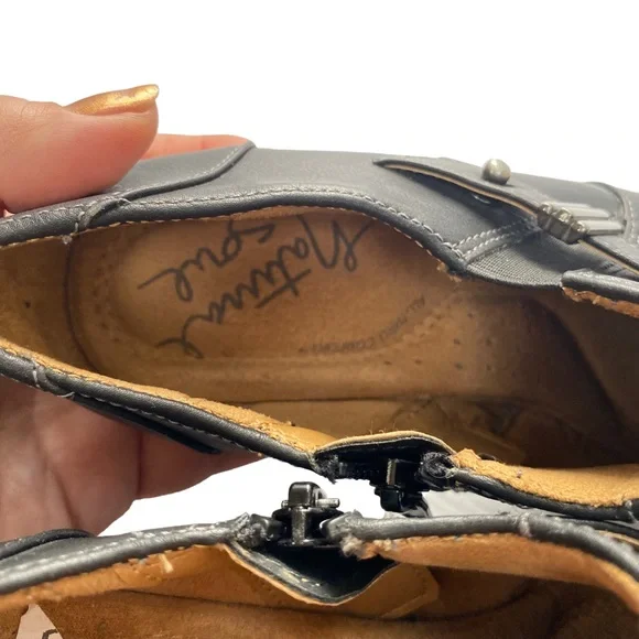 Natural Soul Black Heeled Booties High Heel Ankle boots size 6.5 M  EUC - Picture 12 of 13